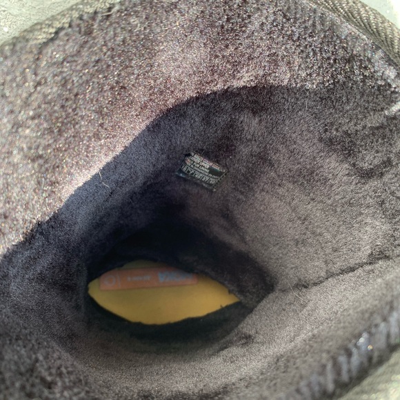 Tall sketcher furry boots blacks size 10 - Picture 8 of 8